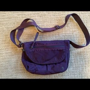 Lululemon Festival Bag II 5L in Black Cherry